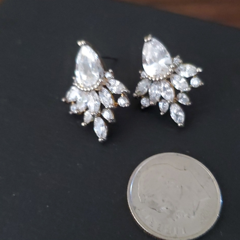 VINTAGE RHINESTONES EARRINGS